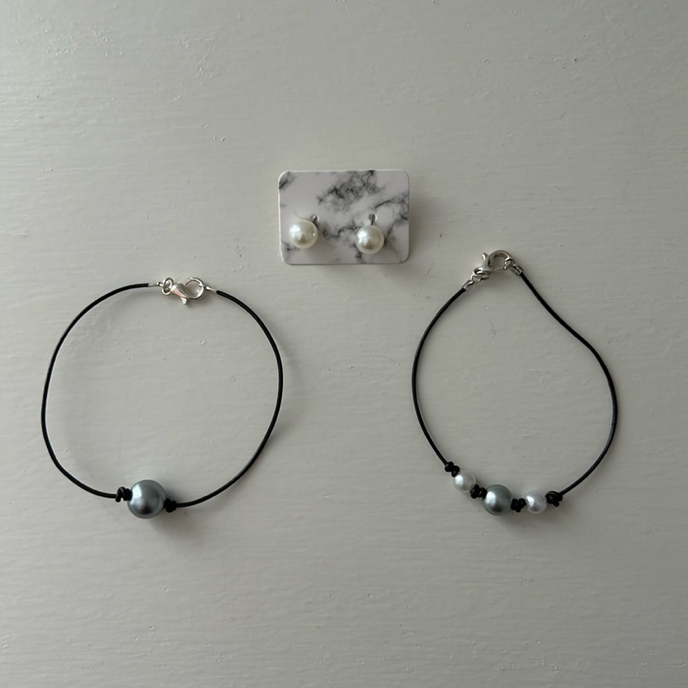 Faux pearl jewelry set NWT